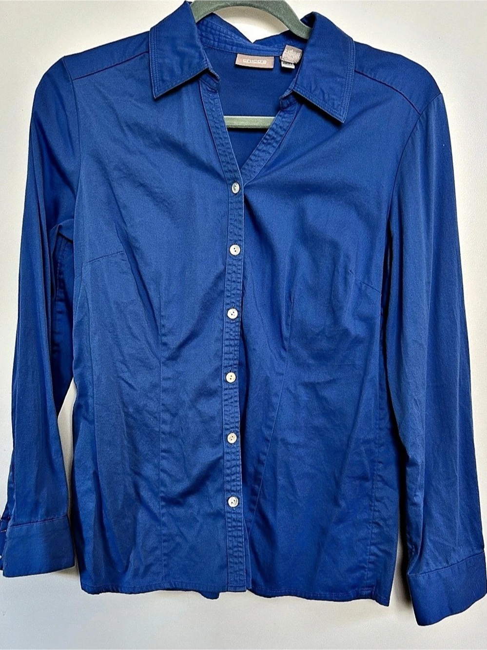 Chico's Women's Button Down Shirt in Blue Size Medium